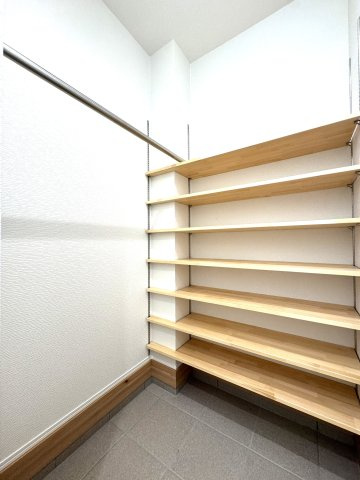 阿賀野市緑町　新築戸建の玄関