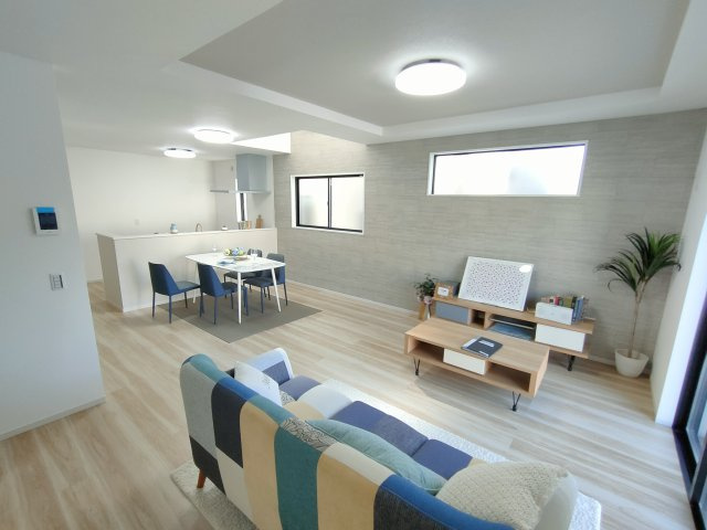 10期の居間・リビング|〇１号棟　リビング〇
窓から明るい日差しが差し込みます♪
※2025年10月撮影