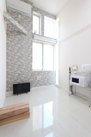 ユナイト新町ジルベールの居間・リビング