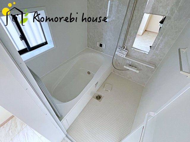 さいたま市北区吉野町2丁目192番11　新築一戸建て　Cの浴室|暖房・乾燥・換気が一体になった多機能浴室で、一年を通して快適に使えるのが魅力。冬は暖房であたたかく、雨の日は乾燥が洗濯物をしっかり乾かしてくれます。