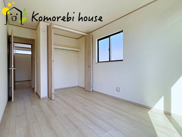 さいたま市北区吉野町2丁目192番11　新築一戸建て　Cの寝室|寝室にはゆとりのある広さがあり、大きめのベッドも余裕をもって配置できます。
実際に内覧いただければ、サイズ感もよりイメージしやすいと思います。採寸もその場でご協力いたしますので、ぜひお確かめください。