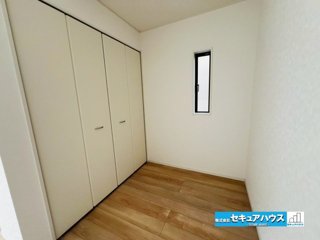 【今からご案内可能】東海市富貴ノ台 全6棟のその他|【多目的スペース】
◆利用目的に応じて柔軟にレイアウトを変更でき、コスト削減、多様な用途での活用、生活の質の向上、コミュニケーションの活性化、集中できる環境の提供など、用途別に多岐にわたります。