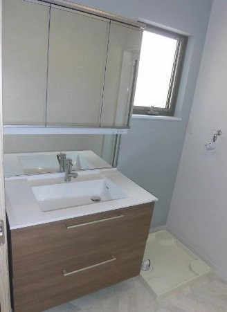 岡山手町　新築一戸建ての独立洗面台|シャワー付き洗面化粧台
■物件内覧・資金計画相談・住宅ローン相談、リフォーム相談、お問合せ受付中■
※当日・翌日のご内覧、ご相談はお電話でのお問合せがスムーズです！