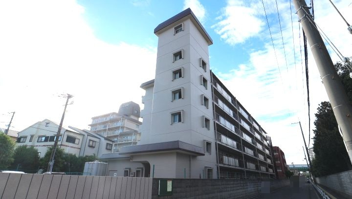 コスモハイツ守口の外観