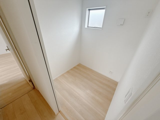 【Cradle Garden】壬生町幸町 第5 限定1邸の収納|〇2Fテレワークルーム2帖〇
用途多様なフリースペースは、皆様の「あったらいいな」を実現したプランニングです。