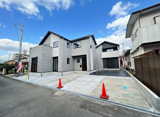 【LGARE】下都賀郡壬生町 40期 全2区画の前面道路含む現地写真|〇2号棟【4LDK+フリースペース+WIC+カースペース3台】
ラスト1邸！たっぷりの陽光と心地よい風が舞い込む住まい♪2階主寝室は12.8帖！テレワークにも活用できます♪
