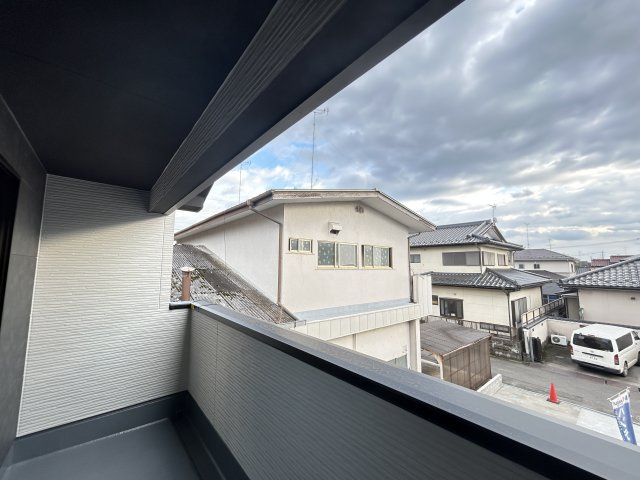 【LGARE】下都賀郡壬生町 40期 全2区画のバルコニー|○インナーバルコニー○
主寝室から繋がるプライベートバルコニー♪
こちらの物件は2か所にバルコニーを設けたプランです。
※2025年10月撮影