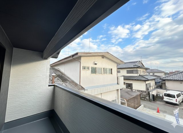 【LGARE】下都賀郡壬生町 40期 全2区画のバルコニー|○インナーバルコニー○
主寝室から繋がるプライベートバルコニー♪
こちらの物件は2か所にバルコニーを設けたプランです。
※2025年10月撮影