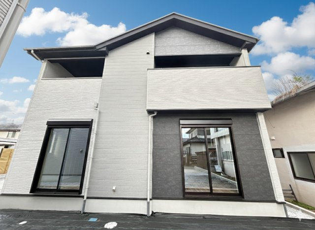 【LGARE】下都賀郡壬生町 40期 全2区画の外観|〇1号棟〇
今からご覧いただけます♪
おもちゃのまち徒歩圏内♪商業施設も充実の生活便利な住環境です。
ぜひ現地にて周辺環境、日当たり等ご確認ください！お問い合わせは販売担当ハンディホームまでお気軽に！