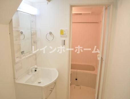 CB川越イニシオの独立洗面台