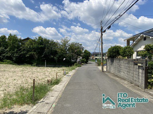 上高野奥小森町 土地(3号地)の前面道路含む現地写真