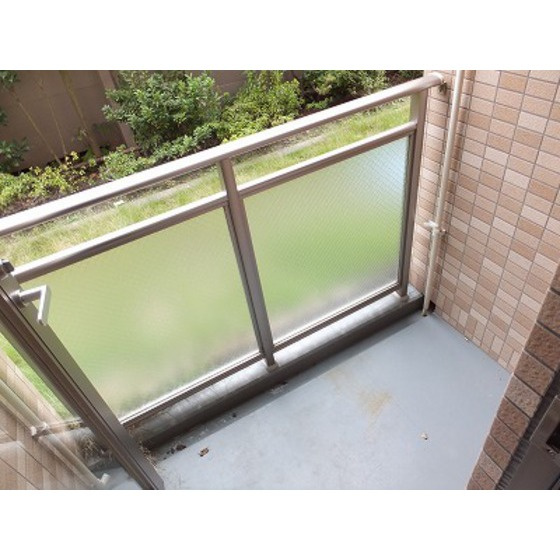 サン・ルミエールのバルコニー|お洗濯にも便利なバルコニー付き