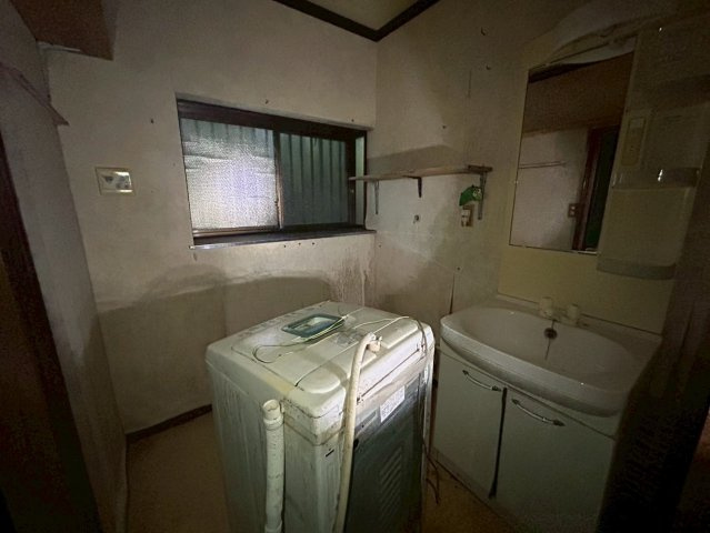 神栖市奥野谷　中古戸建の独立洗面台