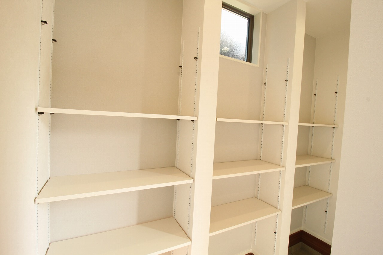 いの町枝川　新築戸建　⑫（全2区画）【内覧可能】の収納|シューズインクローク