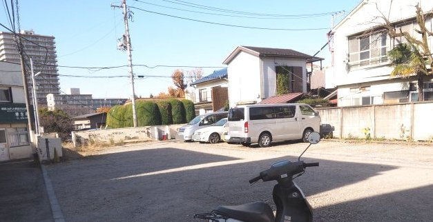丸澤ガレージ赤羽台2の駐車場