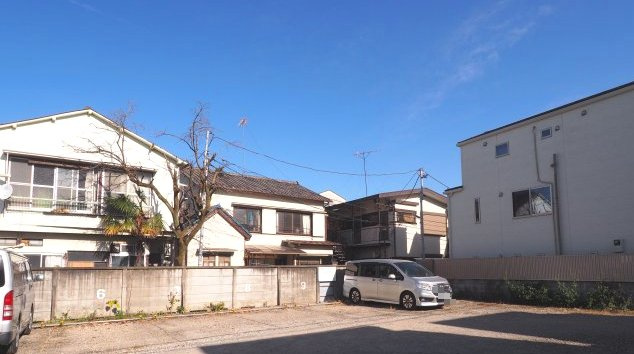 丸澤ガレージ赤羽台2の駐車場