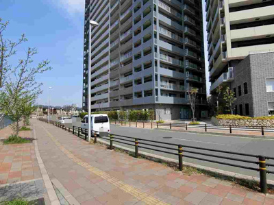 【外観】 | ビッグカーサ堺しらさぎ駅前ｔｏｗｅｒｃａｓａ　Ｄ棟 | 【ＬＤＫ約２６．９帖】ゆとりあるリビングに家族の時間も増えますね！床暖房もあるので、寒い日も暖かい空間で心地がいいです♪