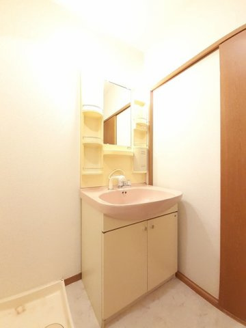 クローバーヒルズＡの洗面所