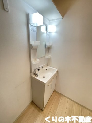 【洗面所】 | サンガーデンひあさB棟 | ゆったりとスペースのある洗面所