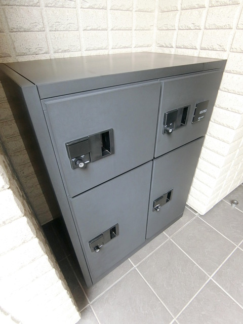 メゾン・ド・リブランのその他共用部分|宅配ボックス