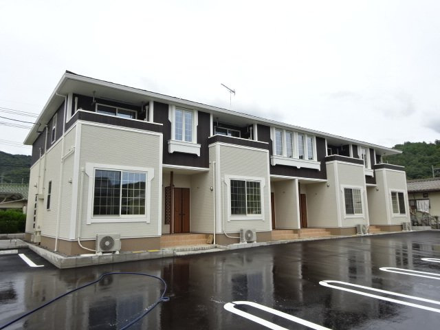 エルヴィータ・ウーノの外観