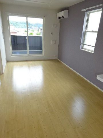 エルヴィータ・ウーノの居間・リビング