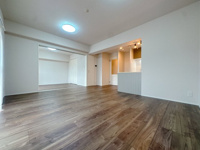 【居間・リビング】 | レークサイド野多目☆仲介手数料無料☆ | ゆっくり過ごしたり食事をしたり、日々の暮らしに彩りを添えてくれる、そんな楽しく豊かな空間になりそうです。