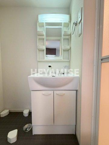 modern palazzo平和Liebeの独立洗面台