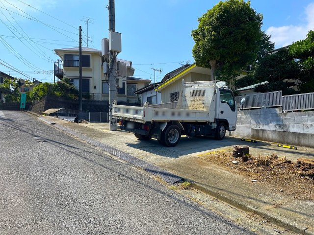 【外観】 | ◇◆秦野市東田原 売地◆◇ | 大型車も駐車可能な広々とした駐車場