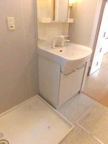 フローラルビレッジ Ⅵ番館|Ⅵ207 洗髪洗面化粧台・洗濯機置き場