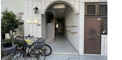 【エントランス】 | スイートキャンディーハイム | 毎日通るエントランスはこのようになっています