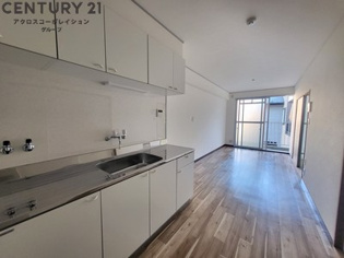 和室と合わせて使用可能な広々LDK