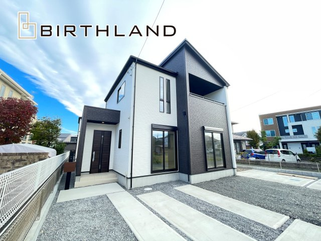 新築戸建・建売　桐生市相生町2期　GRAFARE　全2棟の外観|操作も簡単なモニター付きインターフォンで、セキュリティを強化！