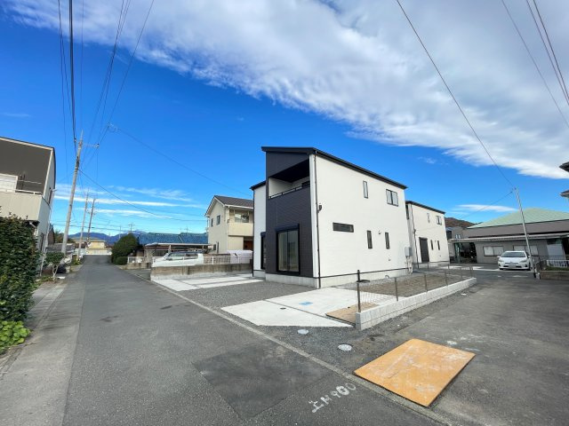 新築戸建・建売　桐生市相生町2期　GRAFARE　全2棟の前面道路含む現地写真