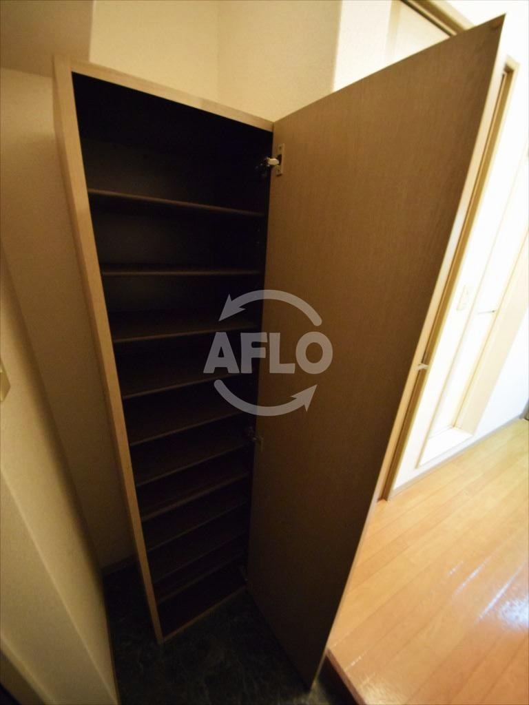 かがせビル　堀江小学校区の収納|かがせビル　シューズボックス