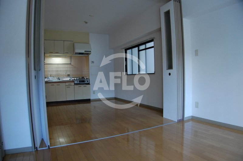 かがせビル　堀江小学校区の居間・リビング|かがせビル　リビング・ダイニングスペース