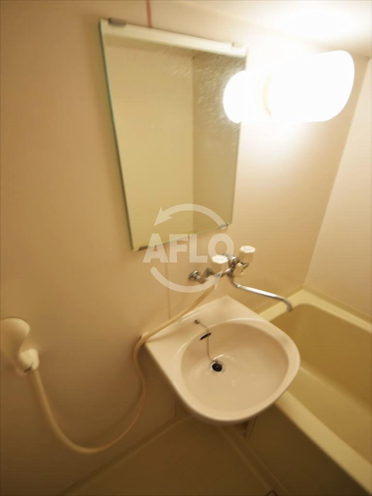 かがせビル　堀江小学校区の洗面所|かがせビル　洗面台