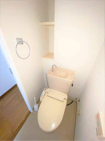 東急ドエル南浦和ビレジのトイレ|ゆったりとした空間のトイレです