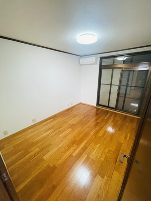 橋本アパートの洋室
