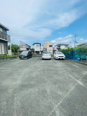 橋本アパートの駐車場