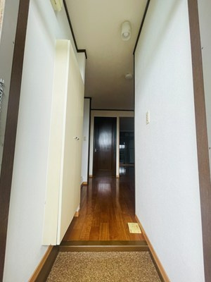 橋本アパートの玄関