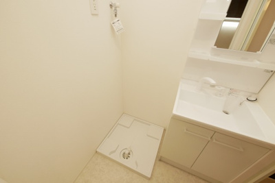 【設備】 | URBAN PARK難波南 | 洗濯機置き場です