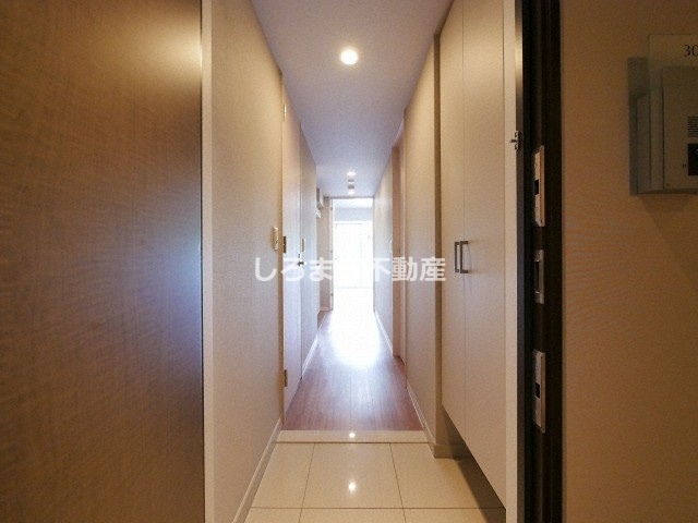 ハビテ靱センターコートの玄関