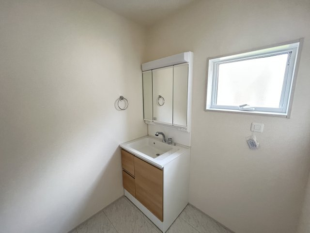 【LiveleGarden】宇都宮今宮 第5 全3邸の和室|〇2号棟　1階和室4.5帖〇
リビングとつながる和室は小さなお子様のプレイルームなど、多目的にご利用になれます。

