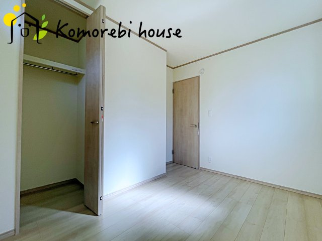 さいたま市北区吉野町2丁目192番11　新築一戸建て　Eの収納|ハンガーパイプ付の収納もございます！
コートやスーツを使わない季節でも綺麗な状態を保てます♪
