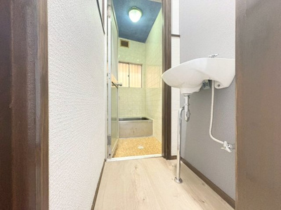 【洗面所】 | 豊中市大黒町3丁目貸家