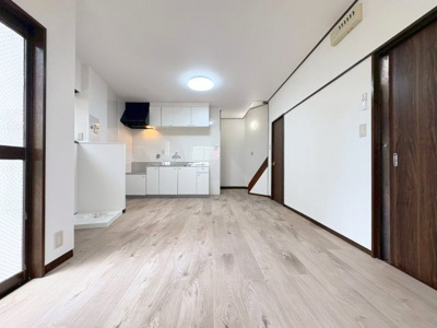 【居間・リビング】 | 豊中市大黒町3丁目貸家