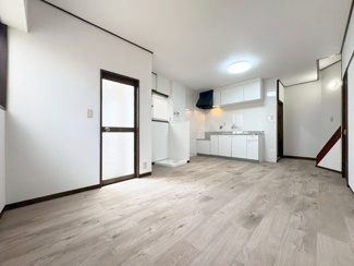 【居間・リビング】 | 豊中市大黒町3丁目貸家