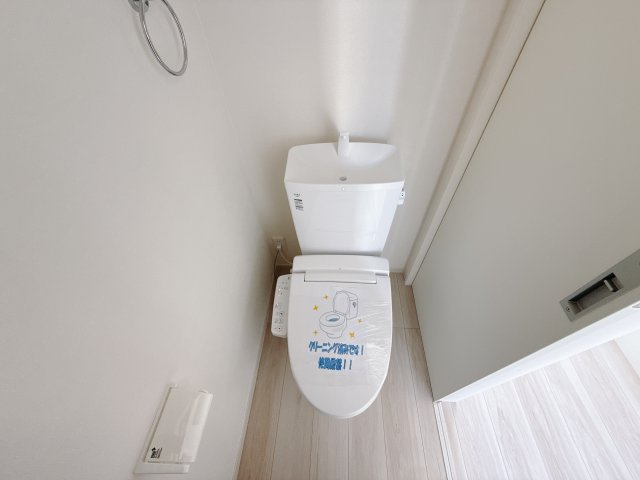 【LIGARE】宇都宮西原町 2期 全4邸のトイレ|〇2号棟トイレ〇
快適な暖房便座は、お掃除のしやすいタイプです。
※2025年8月撮影