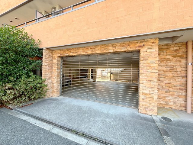 MYアルエットの駐車場